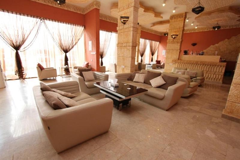 رؤوم ان فندق